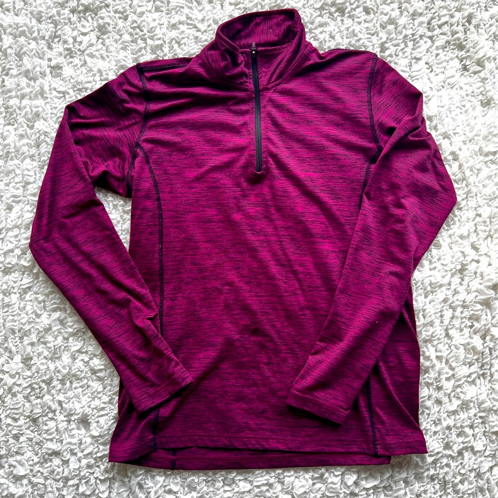 Womens Orvis quarter zip pullover in Berry/ black size medium